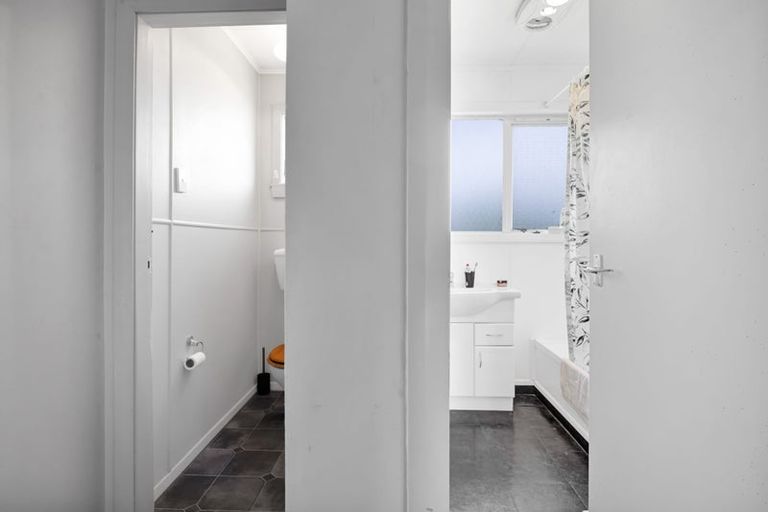 Photo of property in 130 Miranda Street, Stratford, 4332