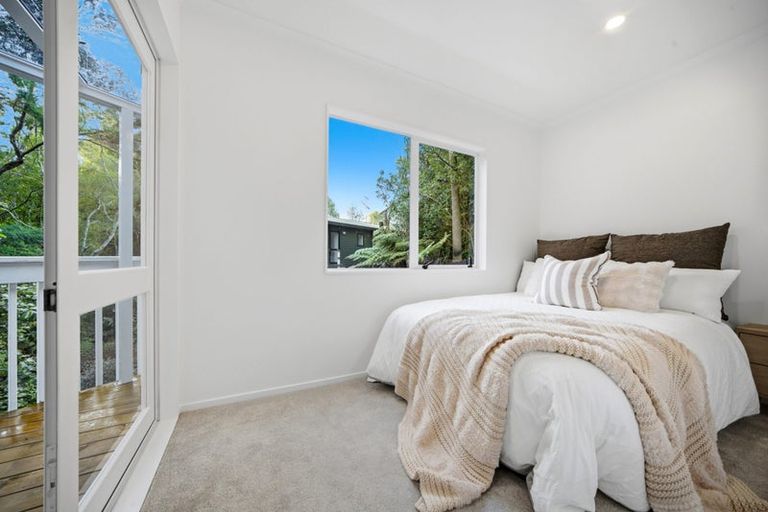 Photo of property in 2/26 Anne Mclean Drive, Bayview, Auckland, 0629