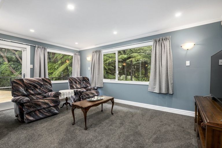 Photo of property in 57 Blue Mountains Road, Pinehaven, Upper Hutt, 5019