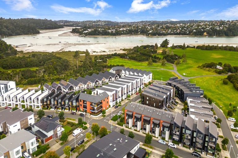 Photo of property in 54 Rangihina Road, Hobsonville, Auckland, 0616