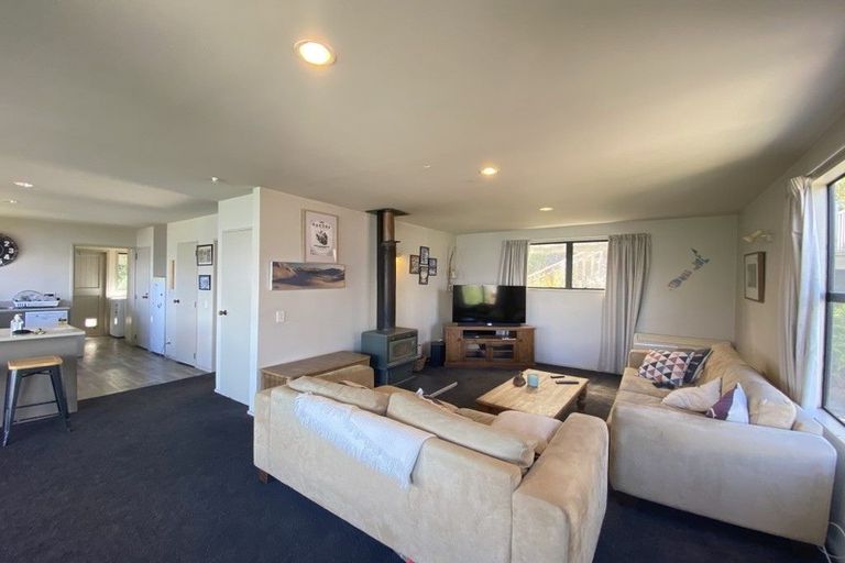 Photo of property in 8 Caples Place, Fernhill, Queenstown, 9300