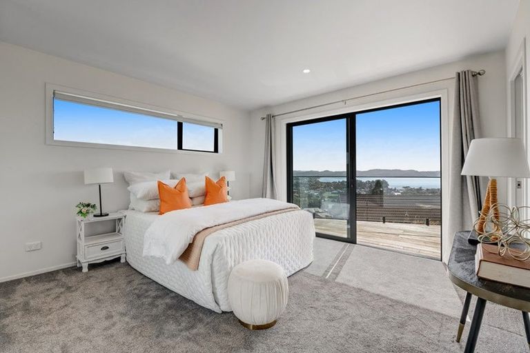 Photo of property in 236 Whangaparaoa Road, Red Beach, 0932
