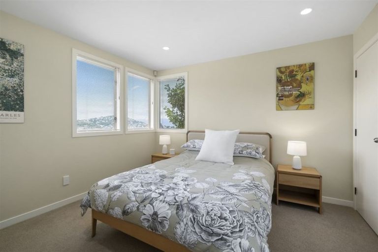 Photo of property in 23 Doris Gordon Crescent, Crofton Downs, Wellington, 6035