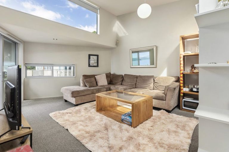 Photo of property in 9/2 Onslow Road, Khandallah, Wellington, 6035