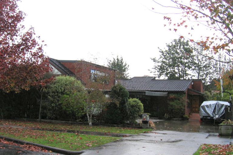 Photo of property in 18 Orinda Close, Botany Downs, Auckland, 2010