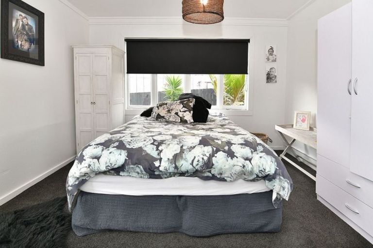 Photo of property in 19 Vipond Road, Stanmore Bay, Whangaparaoa, 0932