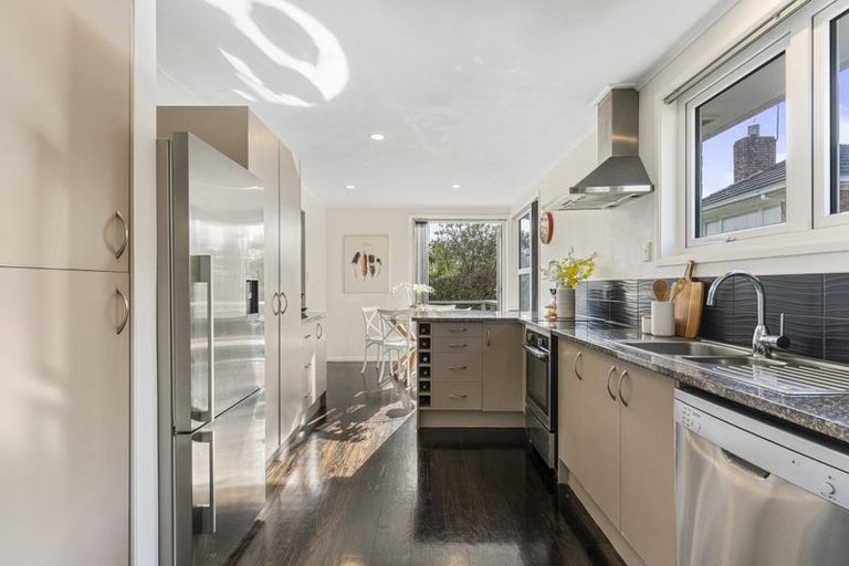 Photo of property in 1/51 Larne Avenue, Pakuranga Heights, Auckland, 2010