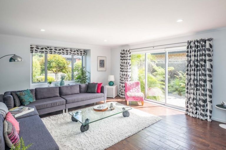 Photo of property in 33 Campion Road, Waikanae Beach, Waikanae, 5036