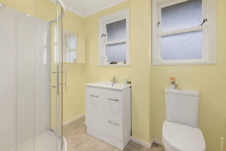 Photo of property in 11 Cleland Crescent, Naenae, Lower Hutt, 5011