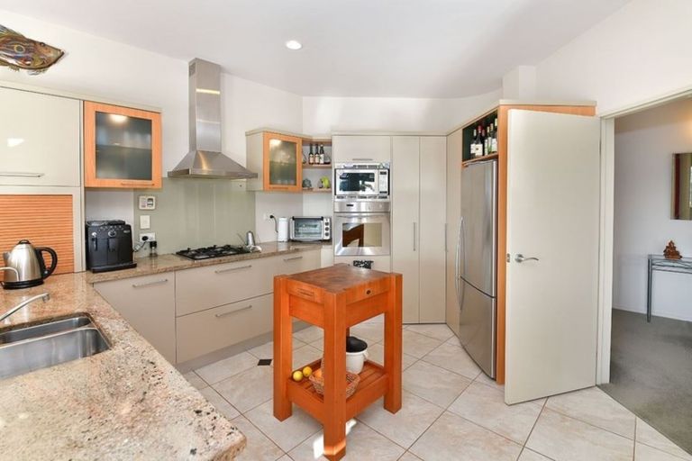 Photo of property in 21 The Crescent, Tindalls Beach, Whangaparaoa, 0930