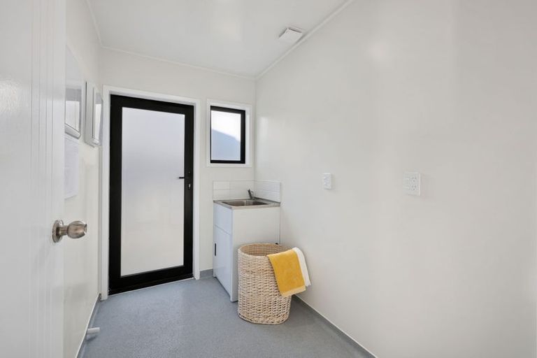 Photo of property in 13 Cedar Heights Avenue, Massey, Auckland, 0614