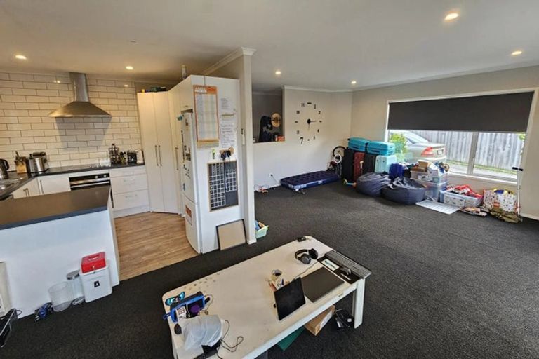 Photo of property in 10 Garrett Drive, Whalers Gate, New Plymouth, 4310