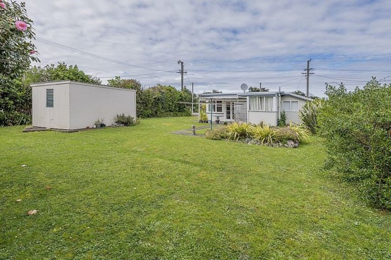 Photo of property in 260 Rangiuru Road, Otaki, 5512