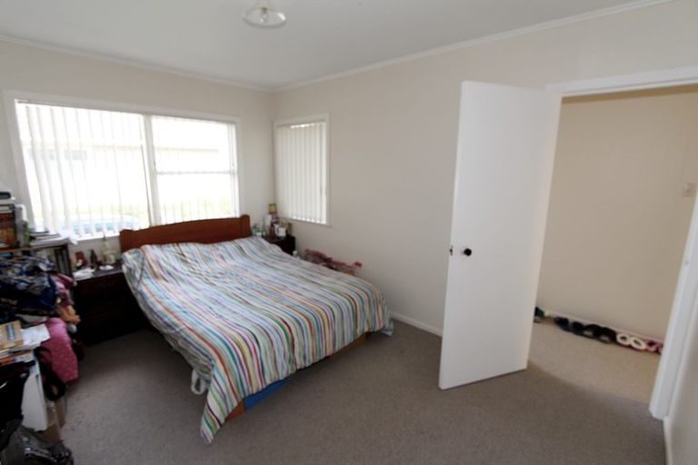 Photo of property in 93 Avondale Road, Avondale, Auckland, 1026