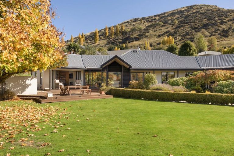 Photo of property in 5 Gretton Way, Lower Shotover, Queenstown, 9371
