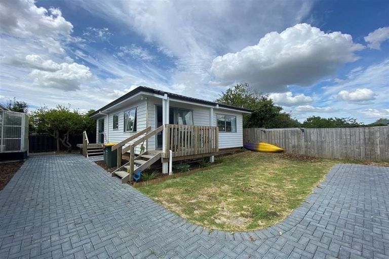 Photo of property in 104-104b Buckland Road, Mangere East, Auckland, 2024