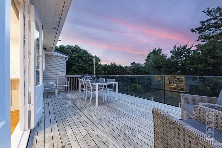 Photo of property in 5 Norglen Lane, Riverhead, 0820