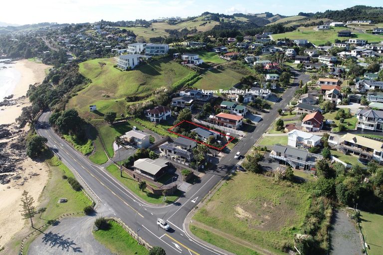 Photo of property in 16 Stratford Drive, Cable Bay, 0420