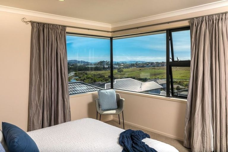 Photo of property in 15 Cilliers Drive, Silverdale, 0932