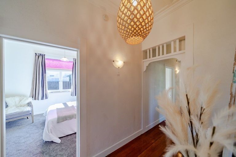 Photo of property in 1001 Caroline Road, Mayfair, Hastings, 4122