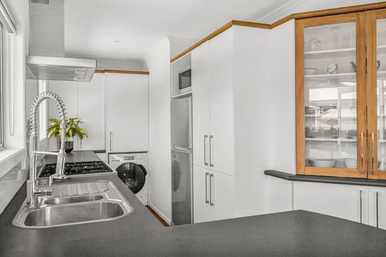 Photo of property in 26 Trafalgar Street, Westown, New Plymouth, 4310