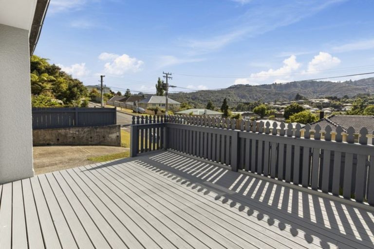 Photo of property in 37 Logie Street, Stokes Valley, Lower Hutt, 5019
