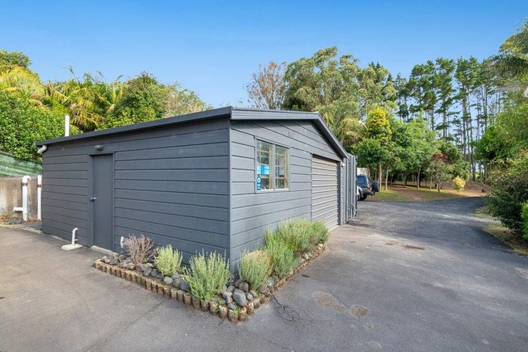 Photo of property in 1688 South Head Road, South Head, Helensville, 0874