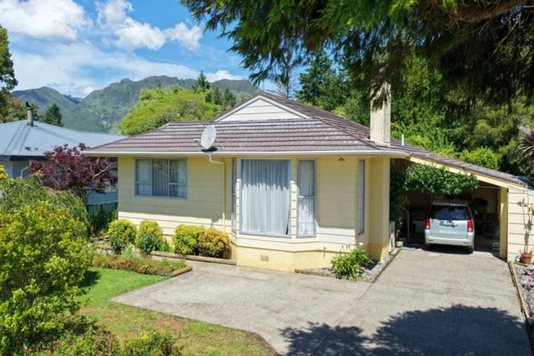 Photo of property in 30 Sunbelt Crescent, Takaka, 7110