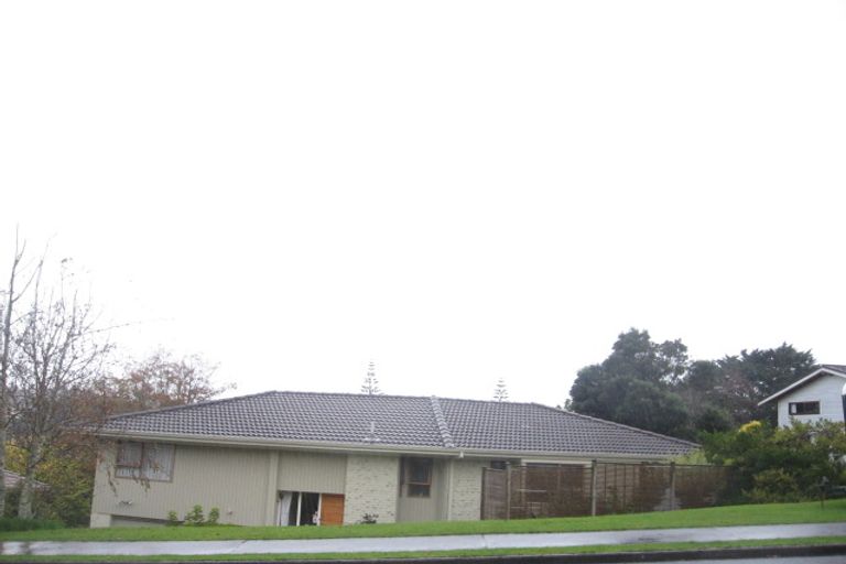 Photo of property in 48 Castleton Drive, Howick, Auckland, 2014