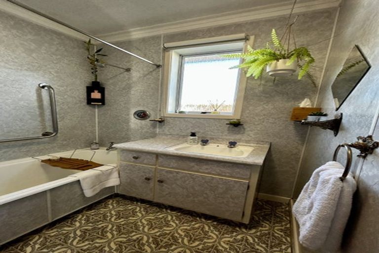 Photo of property in 170 Harvey Street, Grasmere, Invercargill, 9810