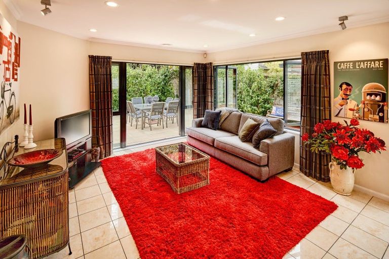 Photo of property in 7 Massey Avenue, Woburn, Lower Hutt, 5010