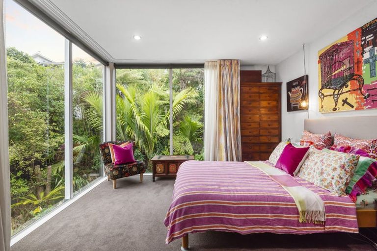 Photo of property in 42 Bayview Road, Browns Bay, Auckland, 0630