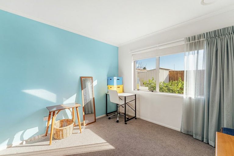 Photo of property in 34 Butterworth Crescent, Papamoa Beach, Papamoa, 3118