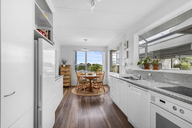 Photo of property in 3 Kimball Place, Johnsonville, Wellington, 6037