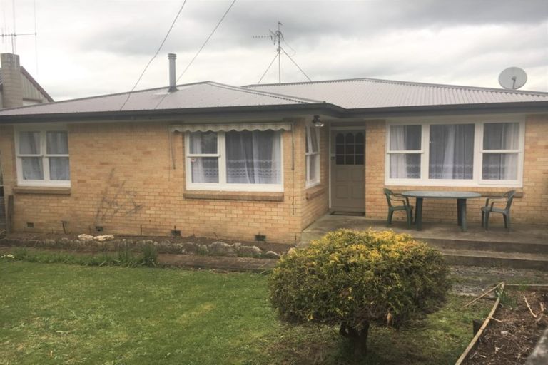 Photo of property in 12 Mccracken Avenue, Hillcrest, Hamilton, 3216