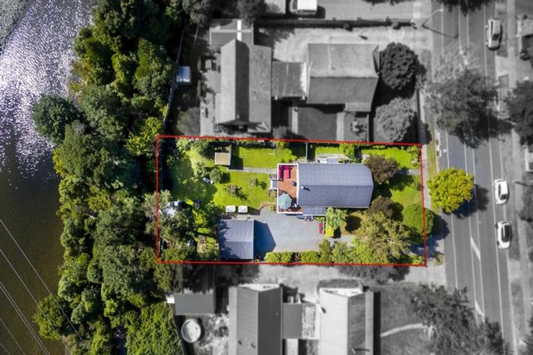 Photo of property in 81 Gemstone Drive, Birchville, Upper Hutt, 5018