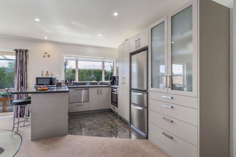 Photo of property in 6 Madison Street, Carterton, 5713