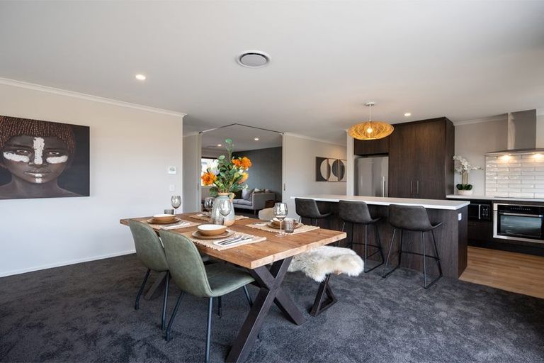 Photo of property in 40 Jane Maree Road, Kumeu, 0810