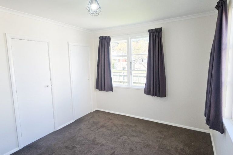 Photo of property in 125 Molesworth Street, Taita, Lower Hutt, 5011