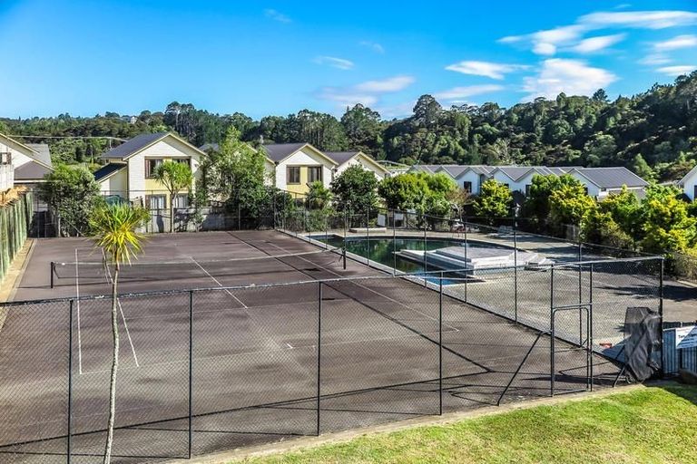 Photo of property in 15/11 The Avenue, Albany, Auckland, 0632