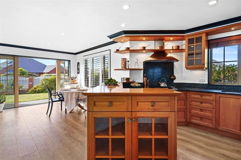 Photo of property in 6 Glencullen Drive, Casebrook, Christchurch, 8051