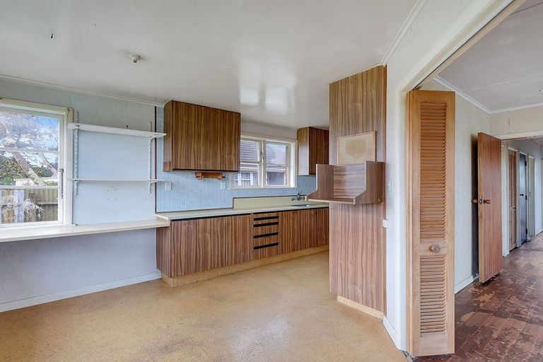 Photo of property in 2 Chew Place, Ranui, Porirua, 5024