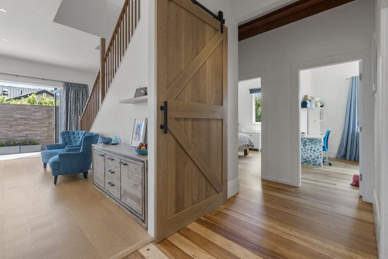 Photo of property in 1/50 Norwood Road, Bayswater, Auckland, 0622