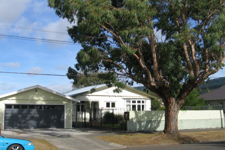 Photo of property in 5 Sandford Street, Trentham, Upper Hutt, 5018