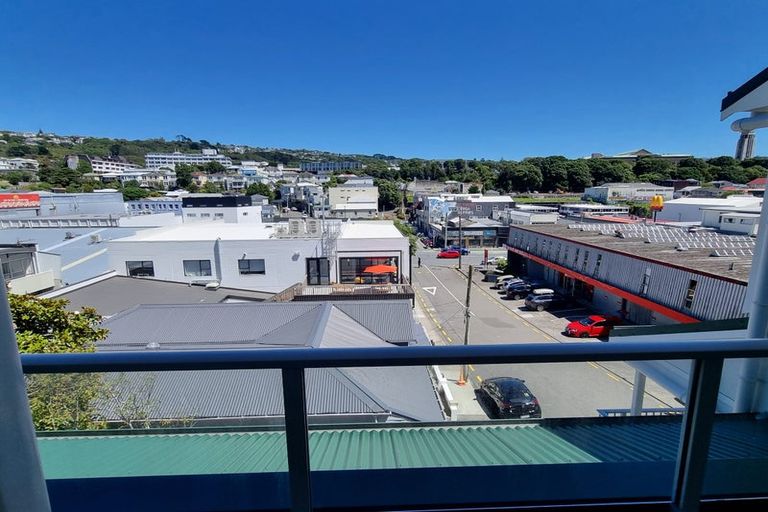 Photo of property in 8 Girton Terrace, Mount Cook, Wellington, 6021