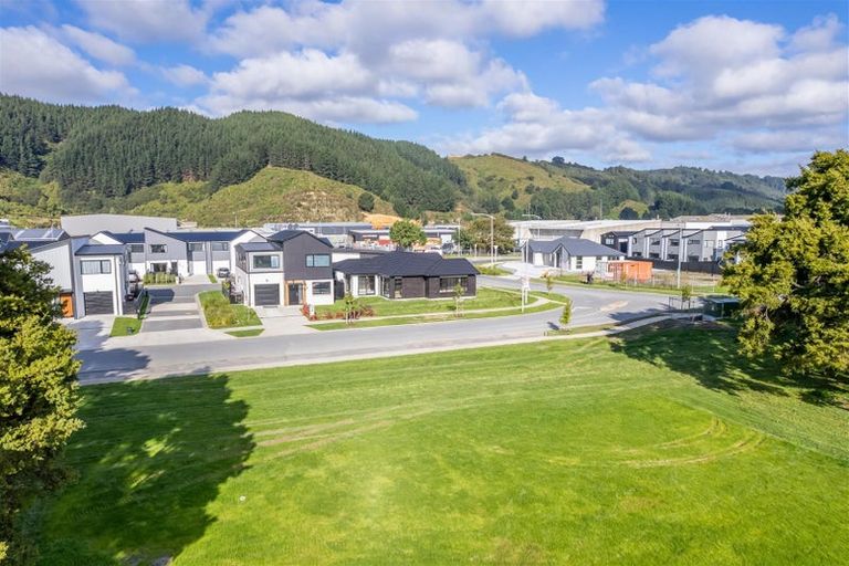 Photo of property in 4 Mawai Hakona Drive, Wallaceville, Upper Hutt, 5018