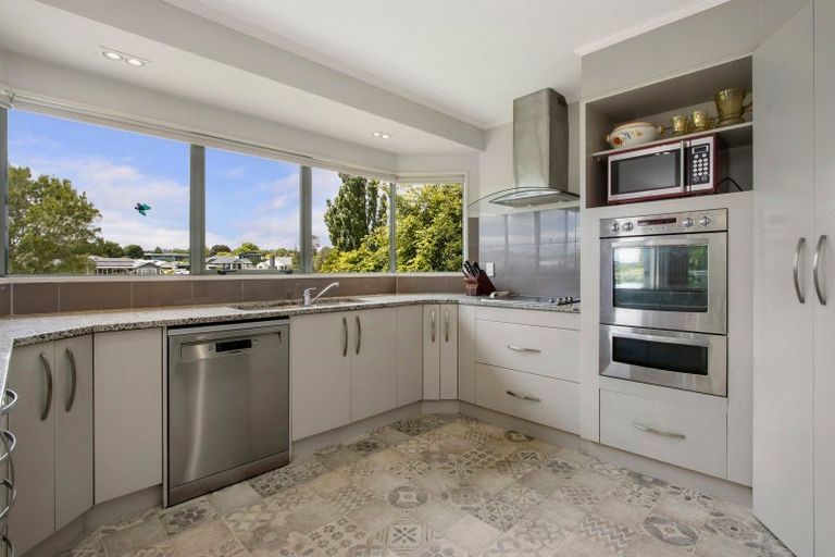 Photo of property in 62 Links View Drive, Omokoroa, 3114