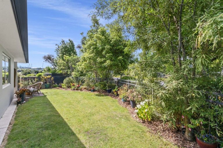 Photo of property in 37 Bridgewater Way, Pyes Pa, Tauranga, 3112
