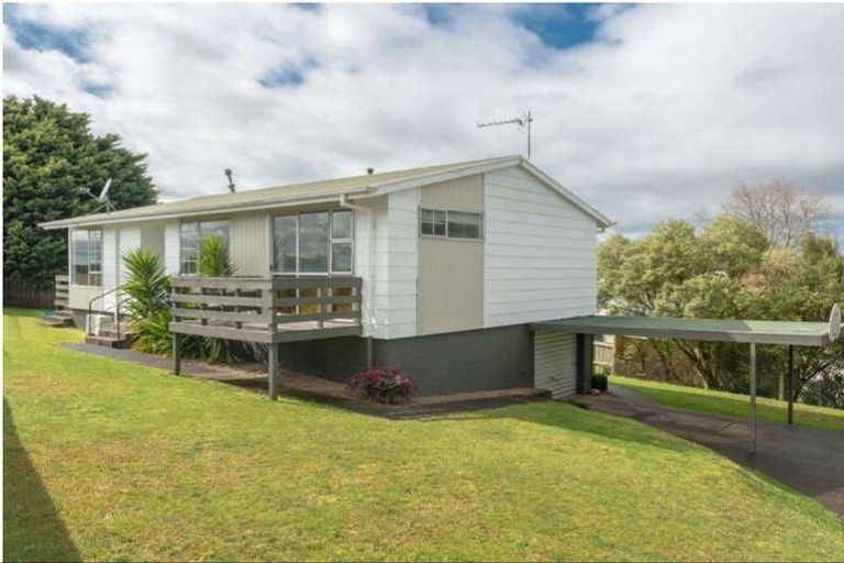 Photo of property in 46 Morrow Avenue, St Andrews, Hamilton, 3200