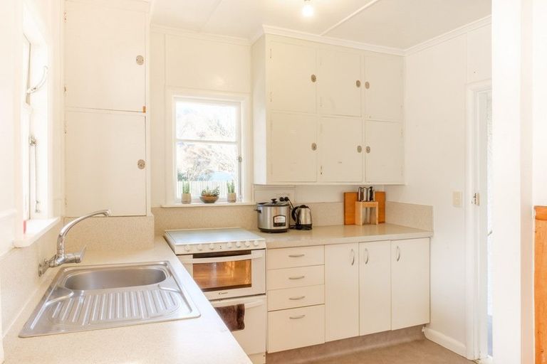 Photo of property in 127 Toi Toi Street, Toi Toi, Nelson, 7010